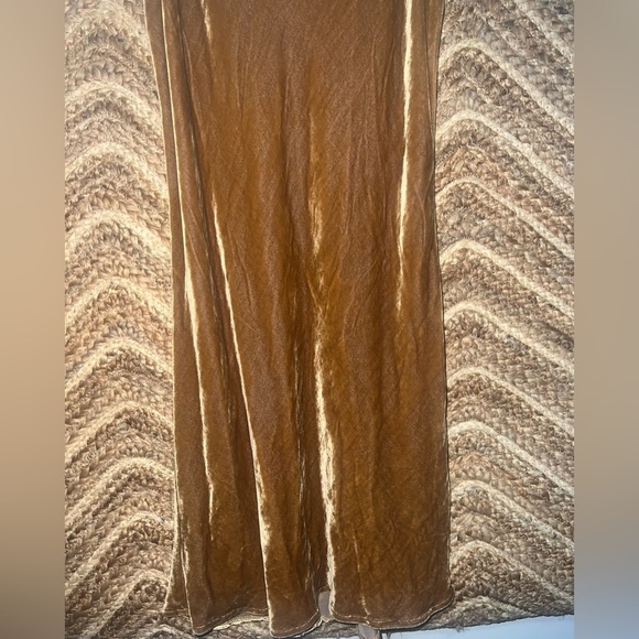 Reformation Women's Gold Velvet Slip Dress,Mini Dress,Sleeveless,Size S - Picture 2 of 10